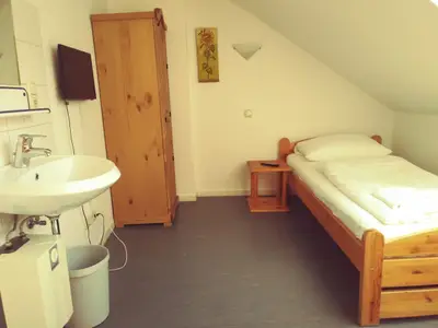 Einzelzimmer für 1 Person in Hamburg 5/6