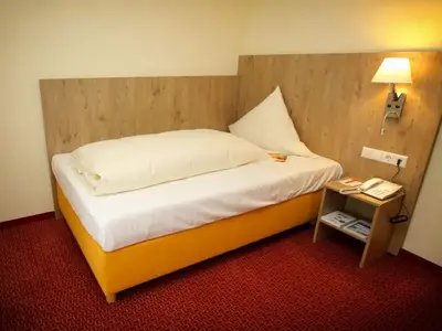 Einzelzimmer für 1 Person in Heidenheim an der Brenz 2/4