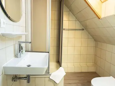 Einzelzimmer für 2 Personen (8 m²) in Hollfeld 9/10 Einzelzimmer für 2 Personen (8 m²) in Hollfeld 9/10