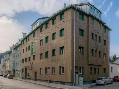 Einzelzimmer für 1 Person (12 m²) in Innsbruck 1/10