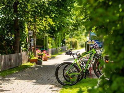 Radparkplatz beim Gasthof St. Wolfgang