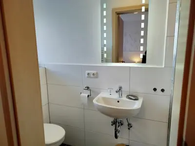 Zimmer 6 Bad