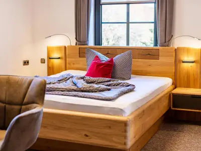 Komfort-Einzelzimmer mit Dusche & WC