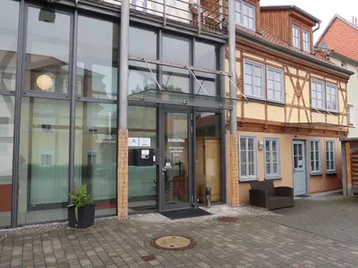 Eingang, Hausansicht hinten