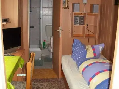 Einzelzimmer für 2 Personen (16 m²) in Neubrandenburg 3/7