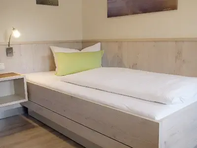 Einzelzimmer für 1 Person (12 m²) in Norddorf 2/4
