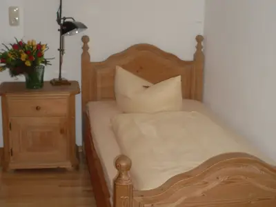 Einzelzimmer mit Balkon