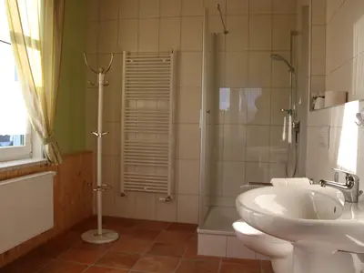 Bad vom Doppelzimmer