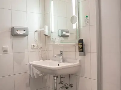 Hotel Luitpold Zimmerbeispiel Einzelzimmer Haus 1