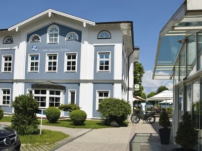 Hotel Luitpold Aussenansicht Eingang Rezeption