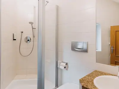 Einzelzimmer für 1 Person (16 m²) in Regensburg 4/6