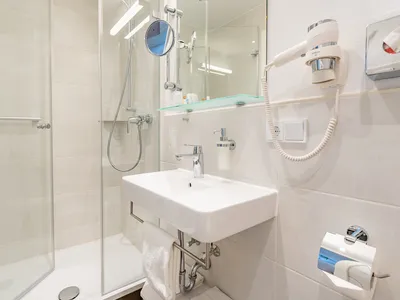 Einzelzimmer Komfort Bad (Beispiel)