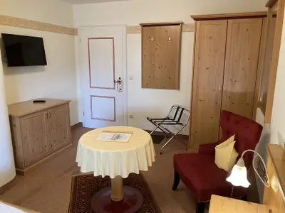 Die andere Seite mit Blick zur Eingangstüre