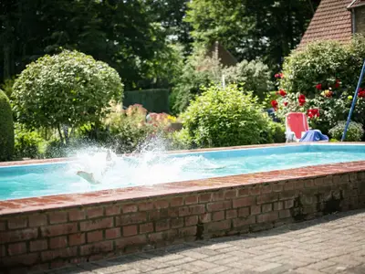Ab in den Pool