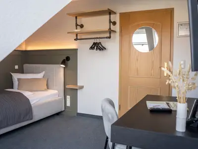 Einzelzimmer Mansarde Hotel Neuruppin