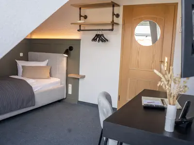 Einzelzimmer Mansarde Hotel Neuruppin