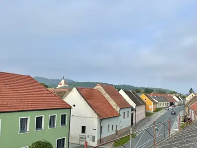 Blick zur Nikolauskirche Fuglau
