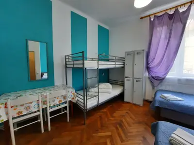 Einzelzimmer für 3 Personen (12 m²) in Krakau 3/10