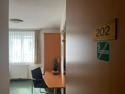 Einzelzimmer für 1 Person (14 m²) in Sankt Pölten 3/8