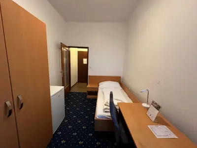 Einzelzimmer für 1 Person (14 m²) in Sankt Pölten 3/7