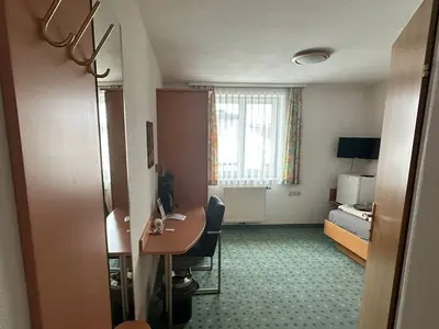 Einzelzimmer für 1 Person (17 m²) in Sankt Pölten 3/8