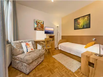 Einzelzimmer für 1 Person in Staufen Im Breisgau 3/6