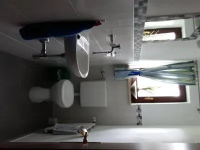 Etagen Waschbecken/WC