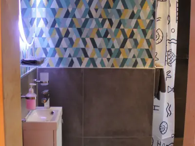 Bad, Ferienzimmer Gartenblick