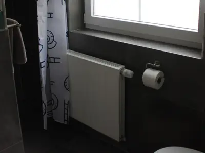 Badezimmer,Ferienzimmer Gartenblick