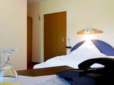 Einzelzimmer für 1 Person (15 m²) in Weilbach 7/10