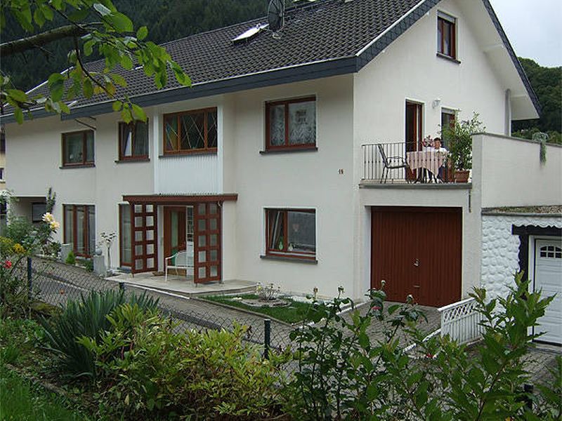 22374027-Einzelzimmer-1-Weisenbach-800x600-1