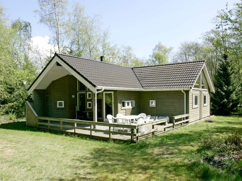 513465-Ferienhaus-6-Aakirkeby-800x600-0