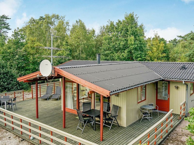 19319420-Ferienhaus-6-Aakirkeby-800x600-2