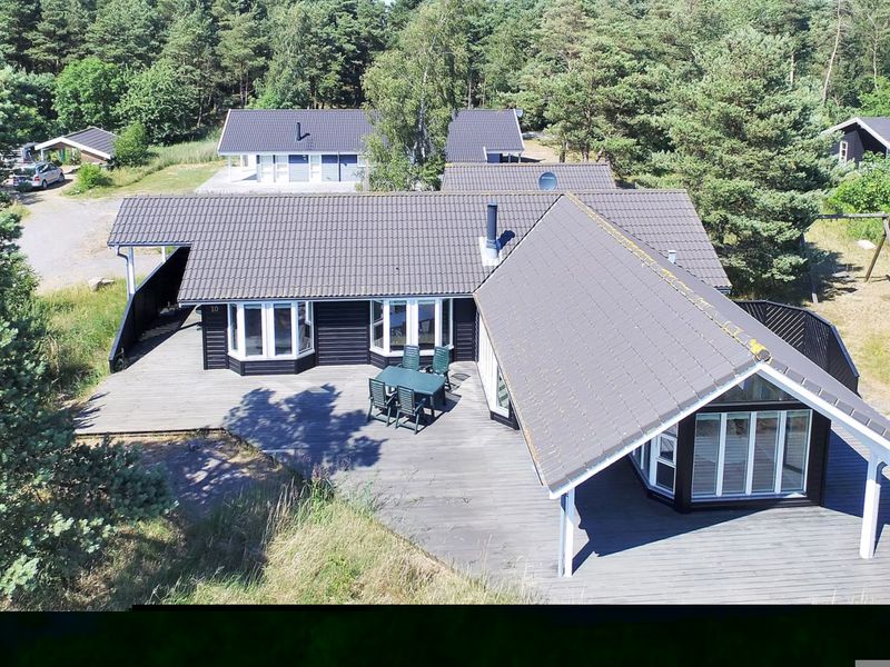 23861055-Ferienhaus-8-Aakirkeby-800x600-0