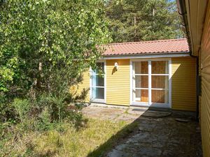 23150309-Ferienhaus-6-Aakirkeby-300x225-4