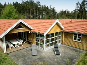 19313736-Ferienhaus-10-Aakirkeby-300x225-1