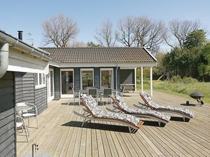 23734806-Ferienhaus-6-Aakirkeby-300x225-2