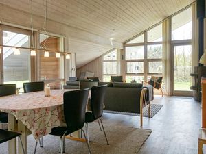 23749603-Ferienhaus-6-Aakirkeby-300x225-4