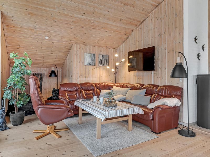 23760570-Ferienhaus-6-Aakirkeby-800x600-2