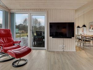 23762768-Ferienhaus-6-Aakirkeby-300x225-3