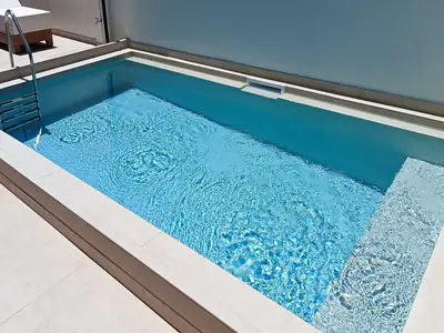 PoolOfHouse