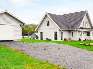 23550718-Ferienhaus-6-Adelsö-300x225-3