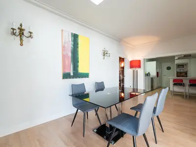DiningRoom