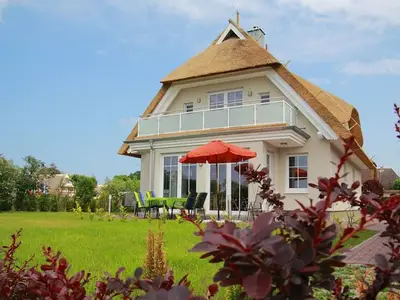 Ferienhaus für 7 Personen (130 m²) in Ahrenshoop 1/10