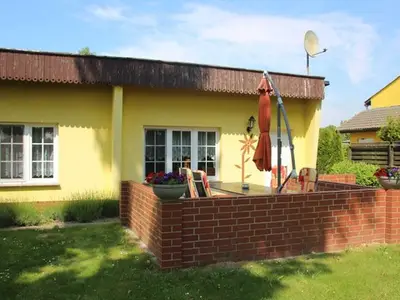 Ferienhaus für 4 Personen (70 m²) in Ahrenshoop 1/9
