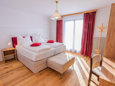 Schlafzimmer 2  mit bequemen Bett und viele mehr