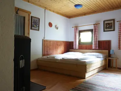 Wurzeggeralm - Schlafzimmer mit Doppelbett