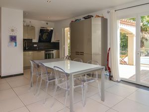 23722935-Ferienhaus-8-Aigues-Mortes-300x225-3