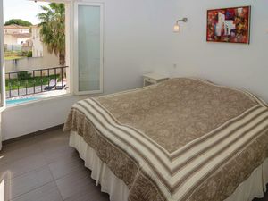 23722935-Ferienhaus-8-Aigues-Mortes-300x225-4