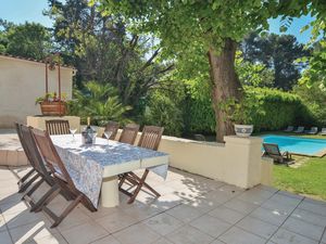 23720561-Ferienhaus-8-Aix-en-Provence-300x225-1